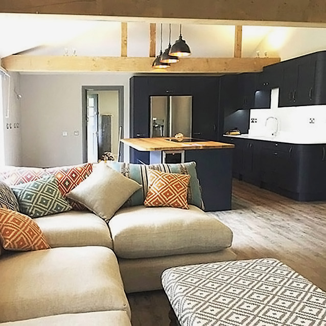 Hambledon Corner Group in Sanday Linen